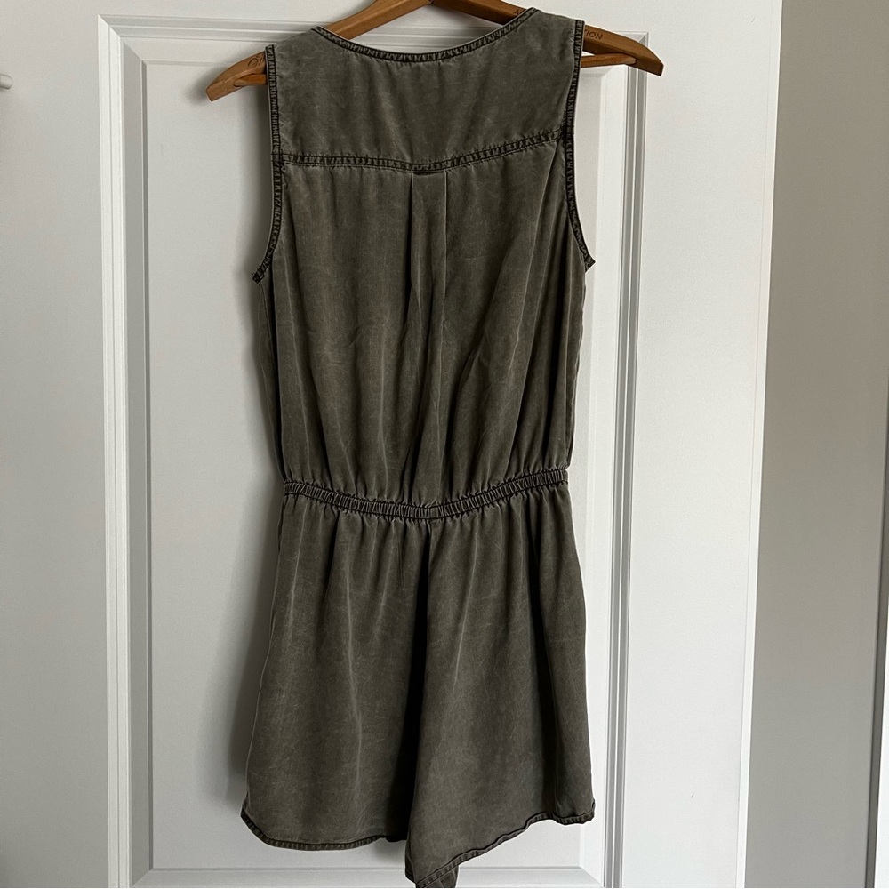 EXPRESS Zip Front Twill Utility Military Shorts One Piece Romper Green Size S - Picture 5 of 9